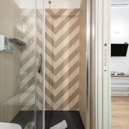 Orma Design - Historic Centre 게스트하우스 3*